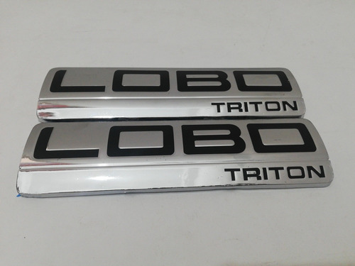 EMBLEMA PLACA FD LOBO TRITON